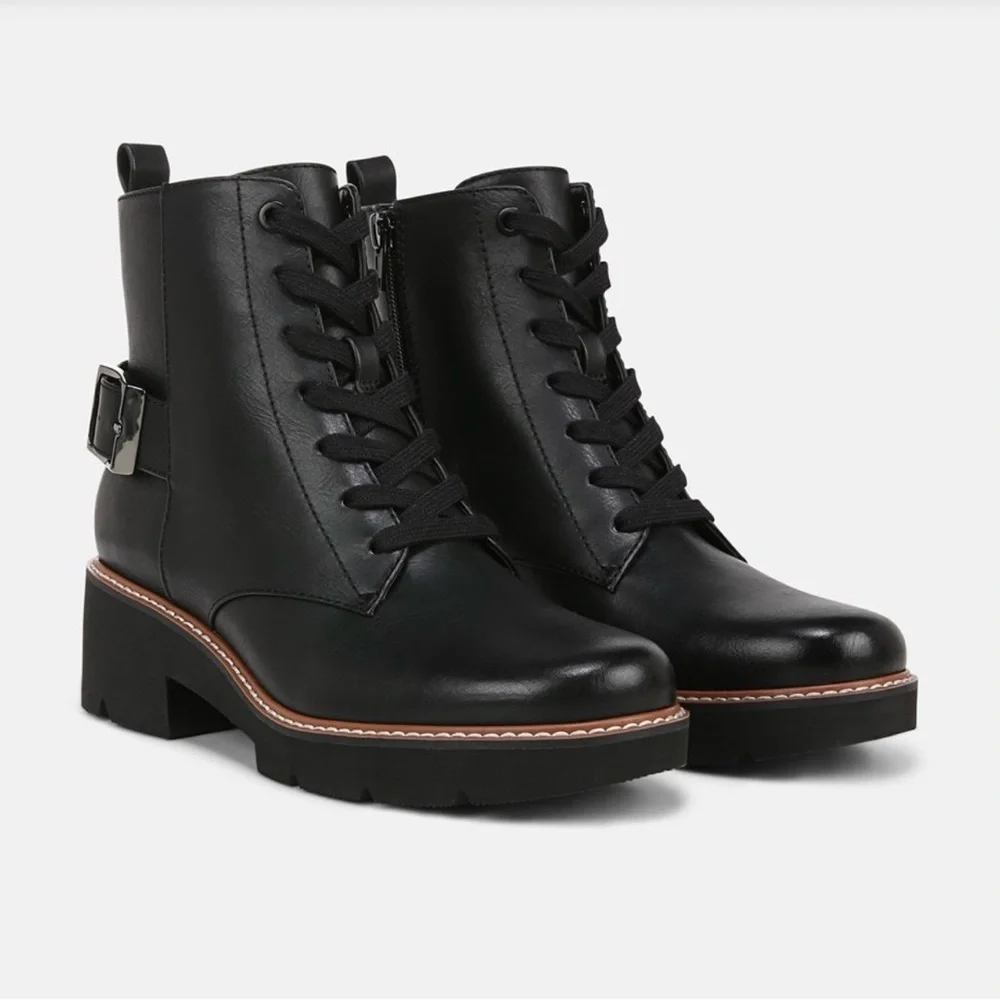 Naturalizer Cabaret Ankle Black Lace Up Boots - Picture 1 of 7